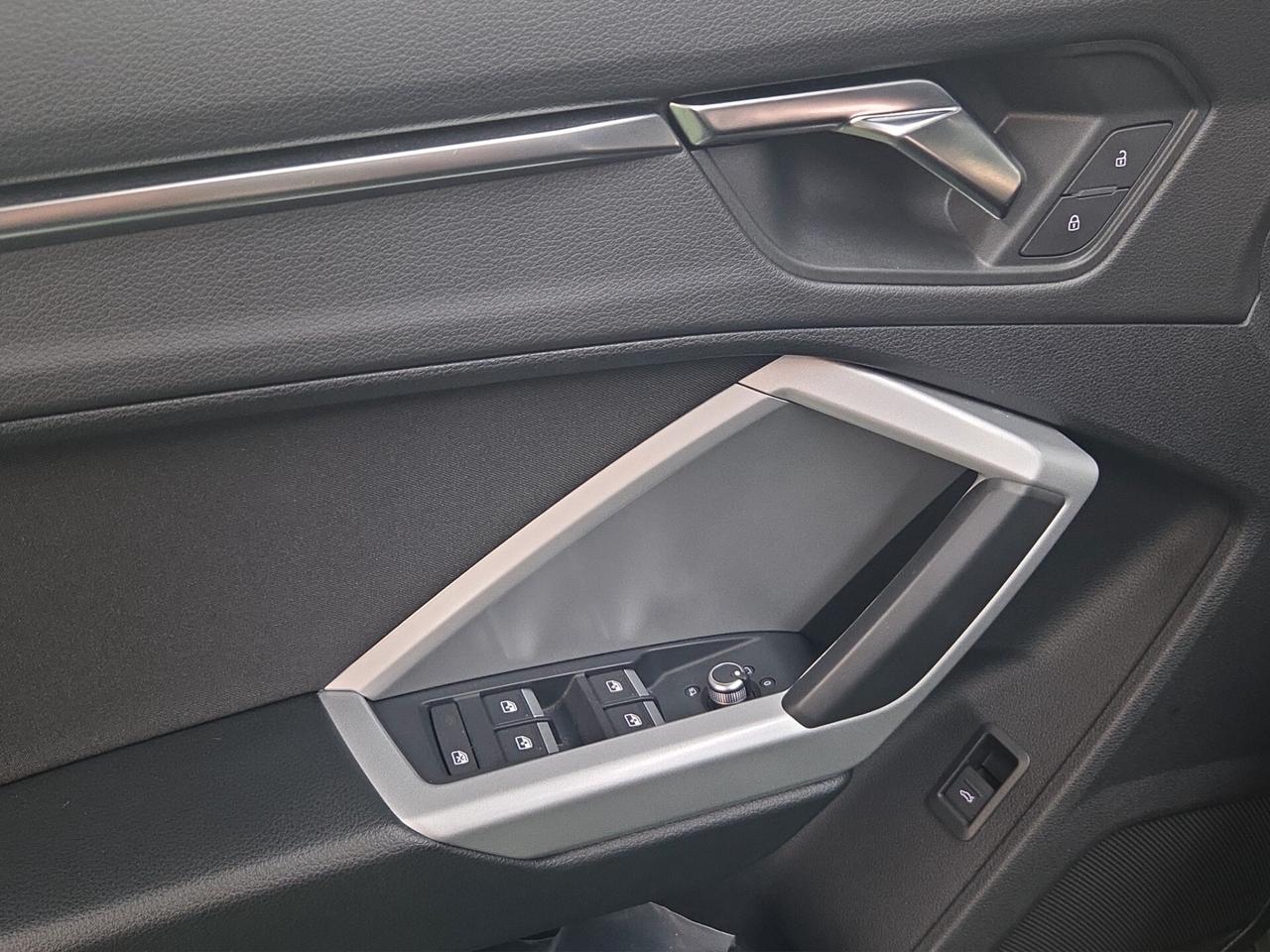 Audi Q3 SPORTBACK 35 TDI S tronic Business Plus