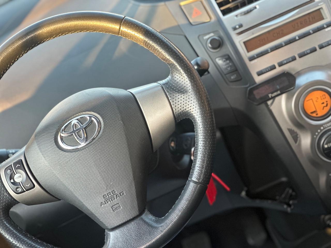 Toyota YARIS 1.3 BENZINA 2010 - SOLO 170 MILA KM