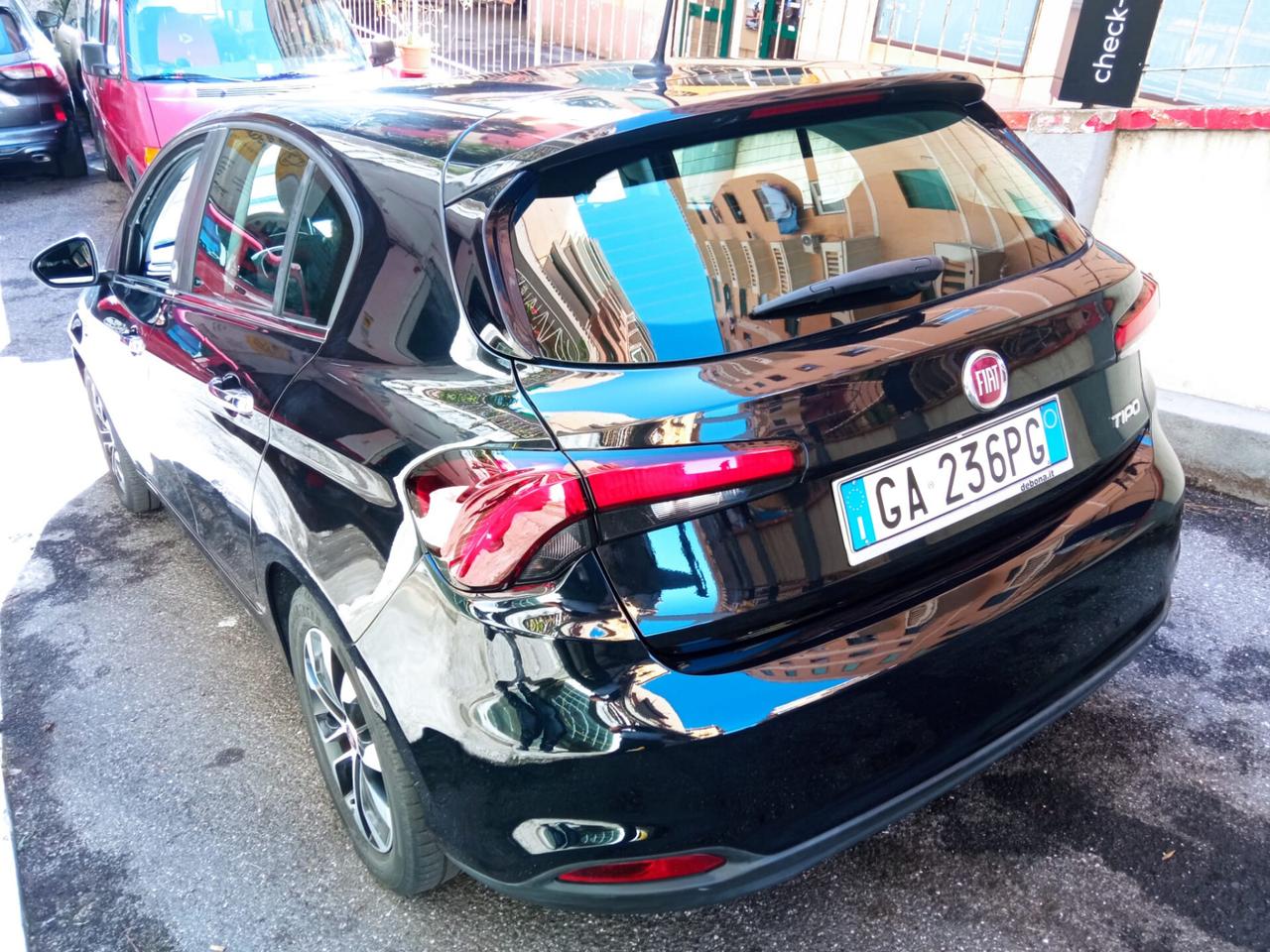 Fiat Tipo 1.4 5 porte Lounge 95CV