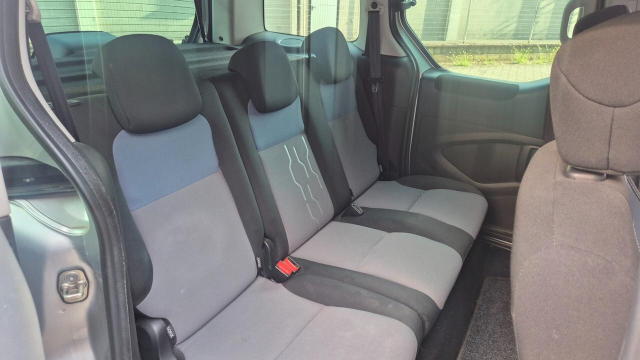 Peugeot Partner Tepee BlueHDi 100 4x4 Outdoor Endurance