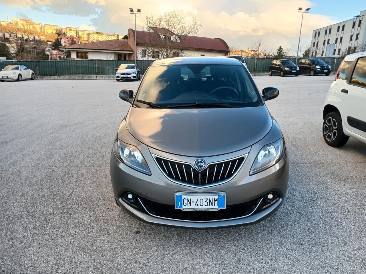 LANCIA YPSILON 1.0 HYBRID GOLD 2023