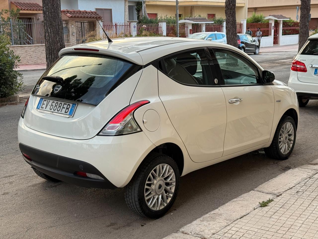 Lancia Ypsilon 0.9 TwinAir 5P Ecochic Gold - 2014