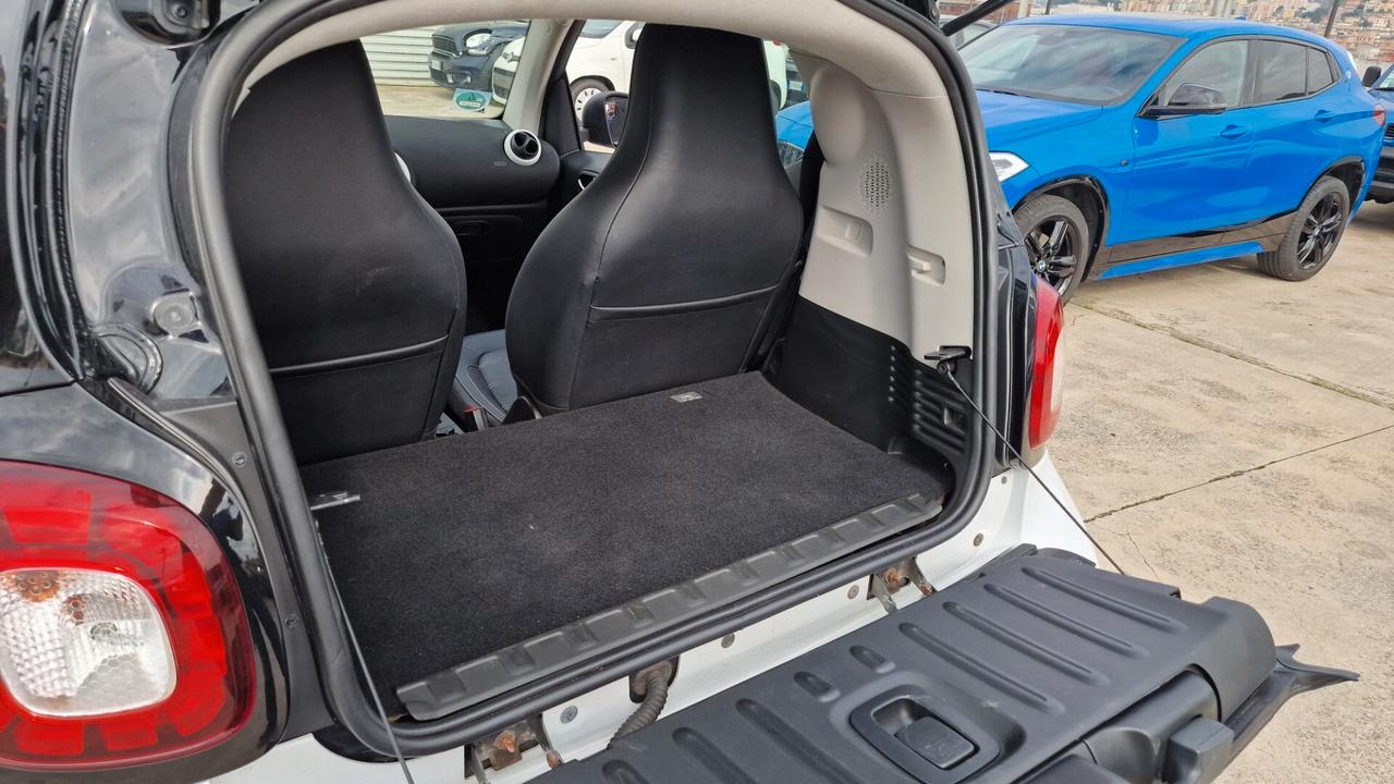 Smart ForTwo 70 1.0 Youngster MANUALE