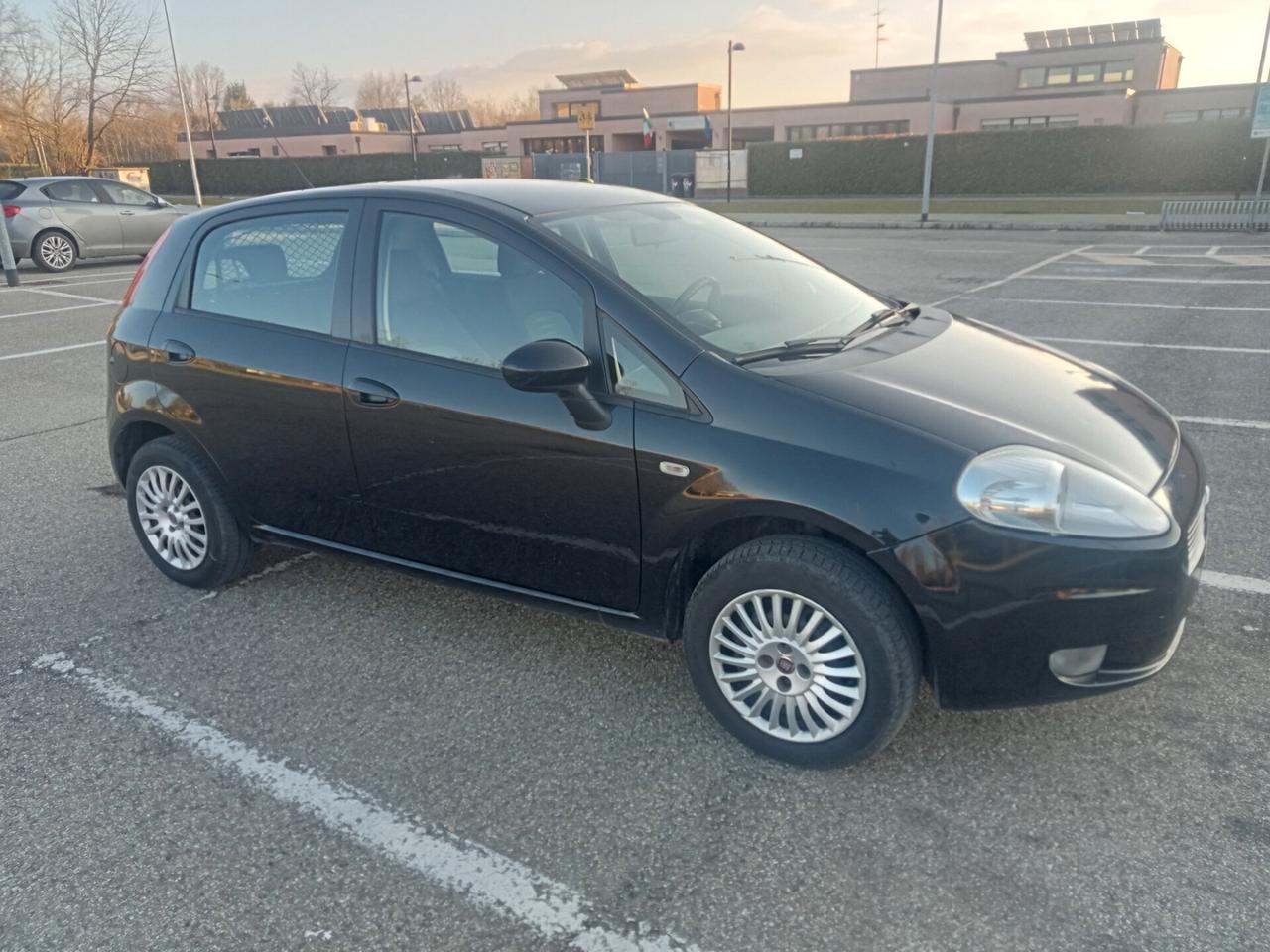 Fiat Grande Punto 1.4 - 5 porte Natural Power OK Neopatentati