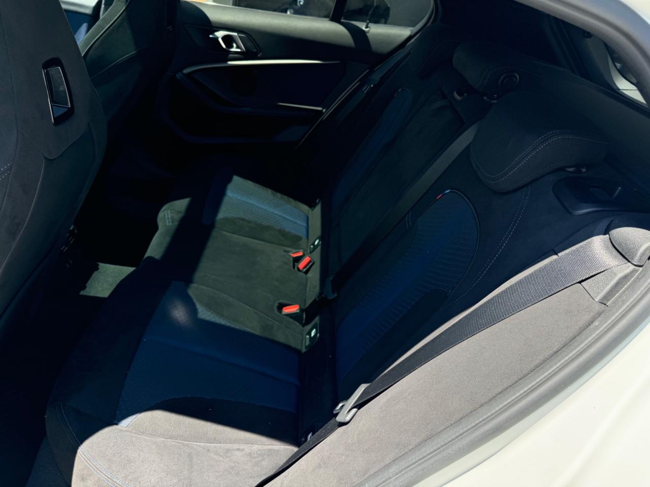 Bmw 118 118d 5p. Msport