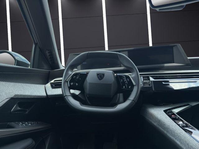 PEUGEOT 5008 Hybrid 136 e-DCS6 Allure Pack