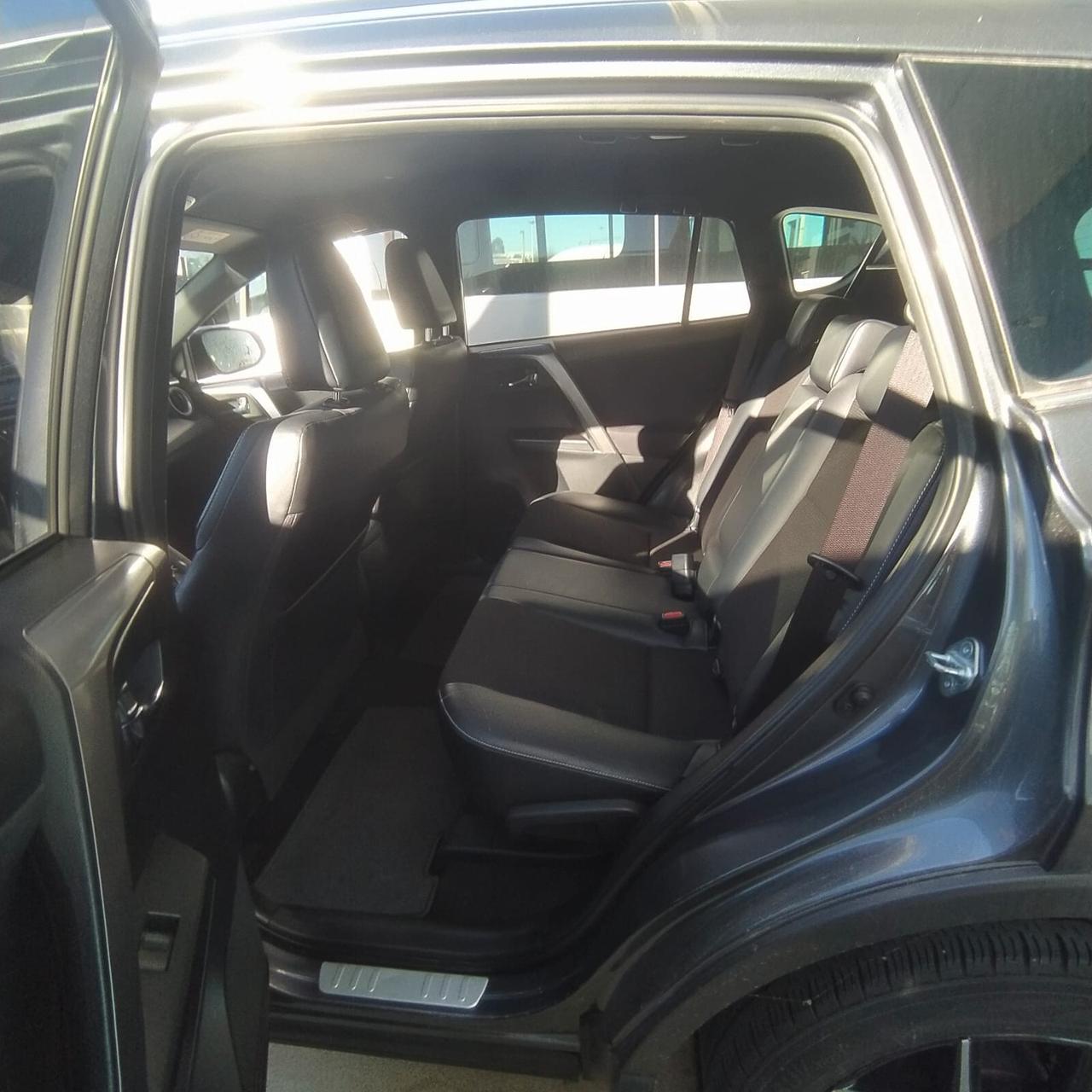 Toyota RAV 4 RAV4 2.0 D-4D 2WD Business