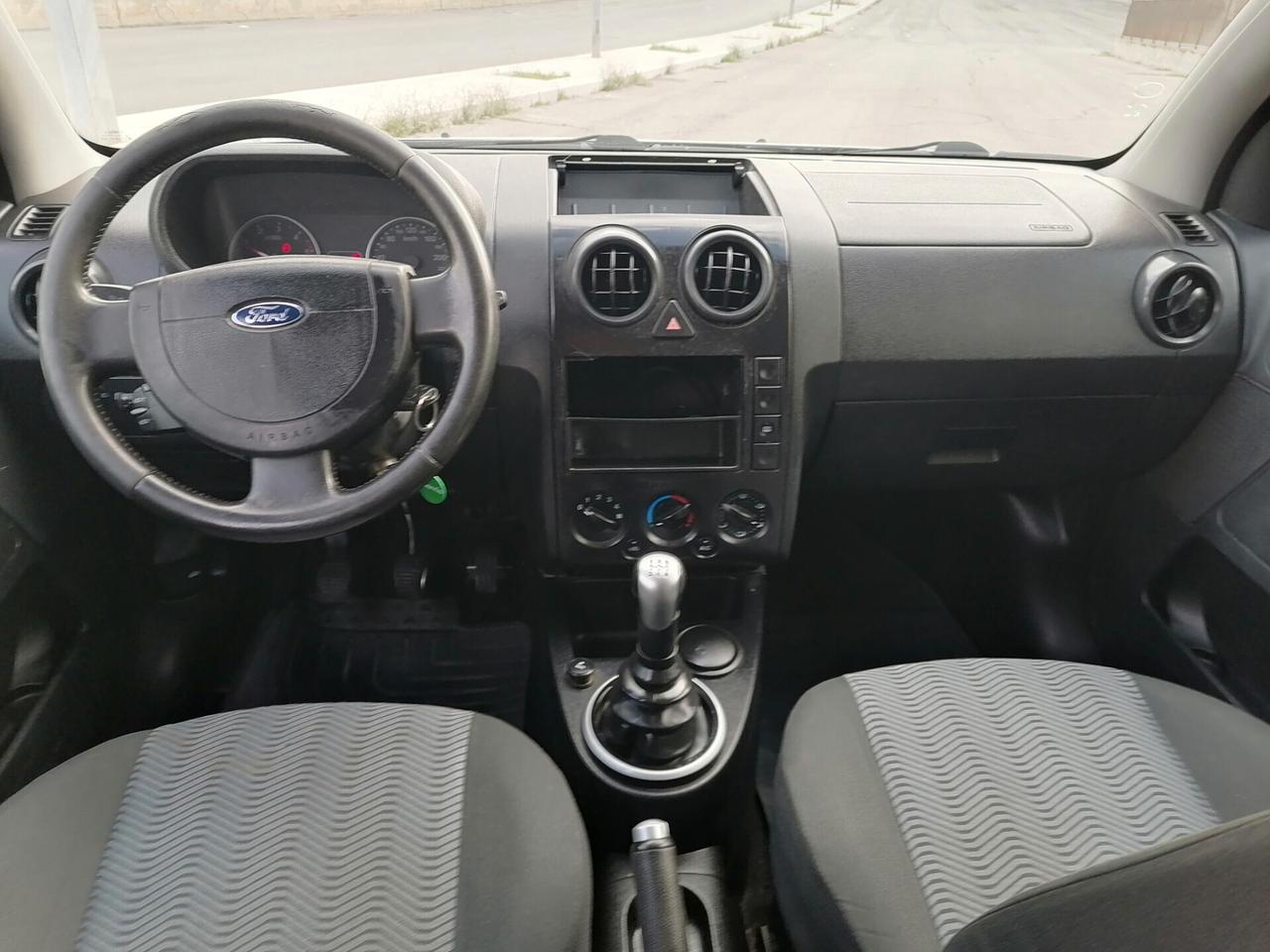 Ford Fusion 1.4 TDCi 70cv 5p 2005