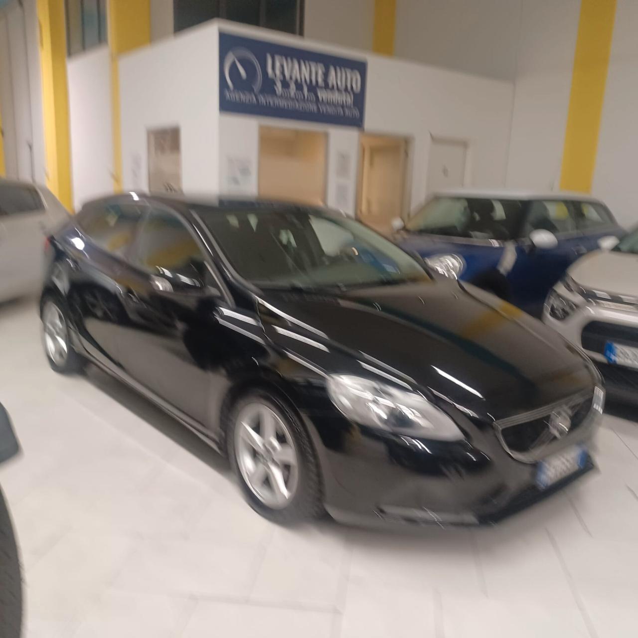 MOTORE E CAMBIO SOSTITUITI VOLVO V40 1.6 TDI NEOPAT