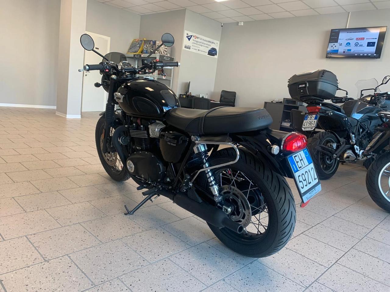 Triumph Bonneville T100 Black