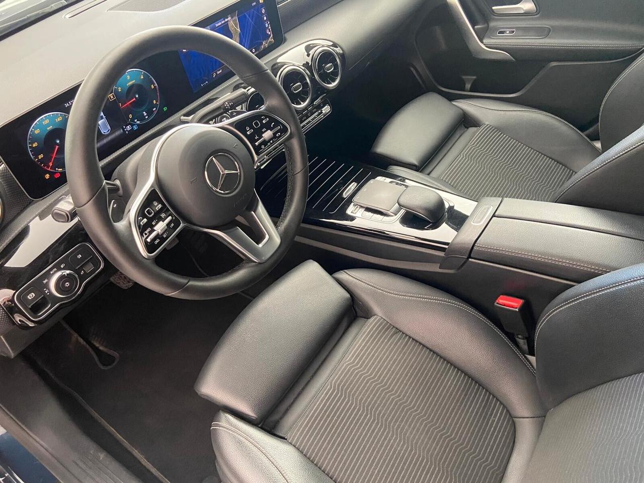 MERCEDES-BENZ A 180D AUTOMATIC SPORT