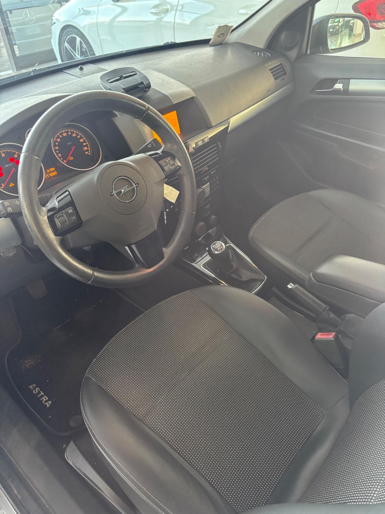 Opel Astra 1.7 CDTI 110CV 5 porte Cosmo