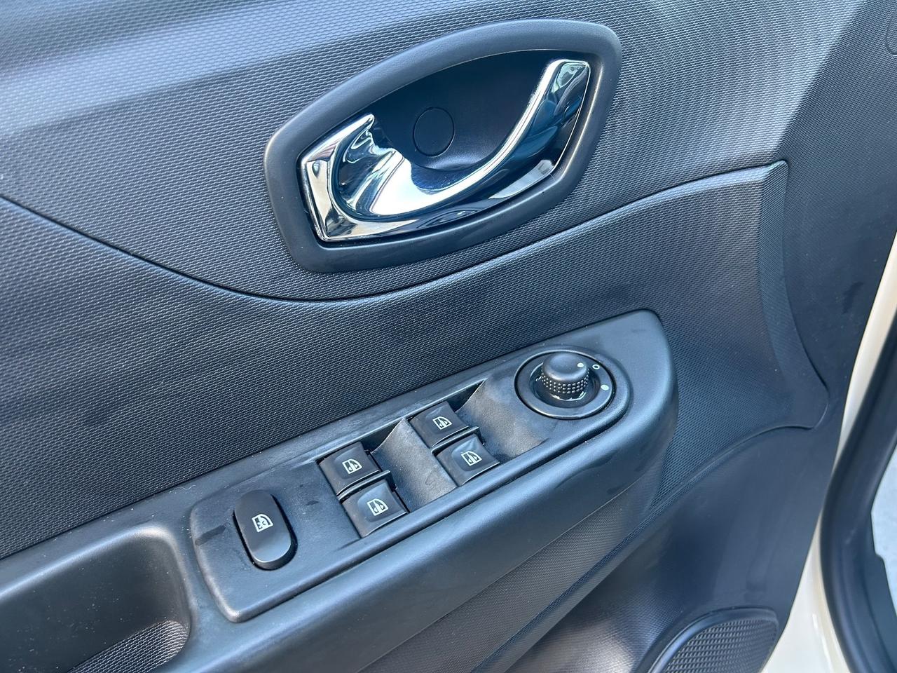 Renault Captur 1.5 DCI FULL OPTIONAL GARANZIA