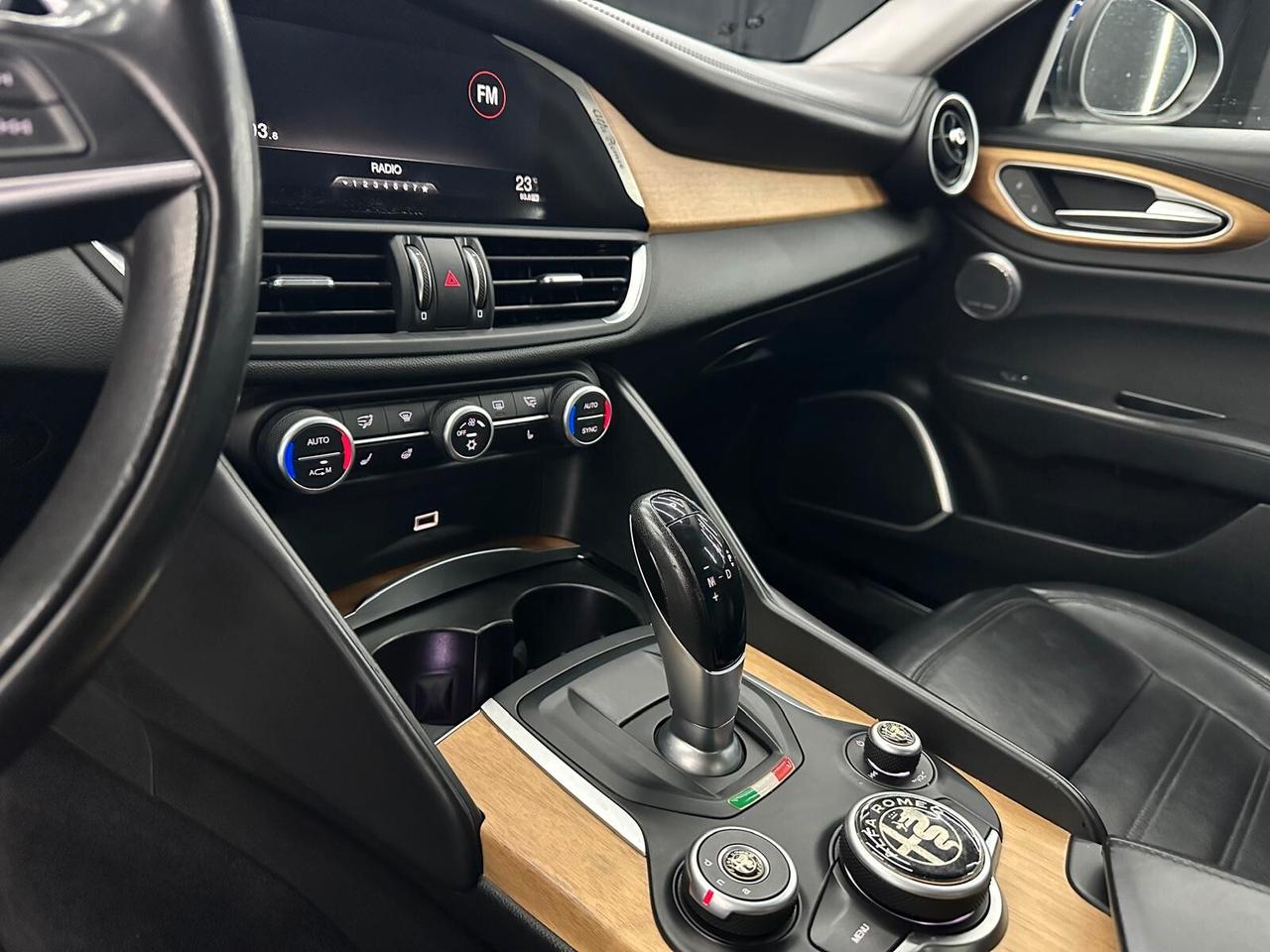 Alfa Romeo Giulia 2.2 Turbodiesel 210 CV AT8 AWD Q4 Veloce