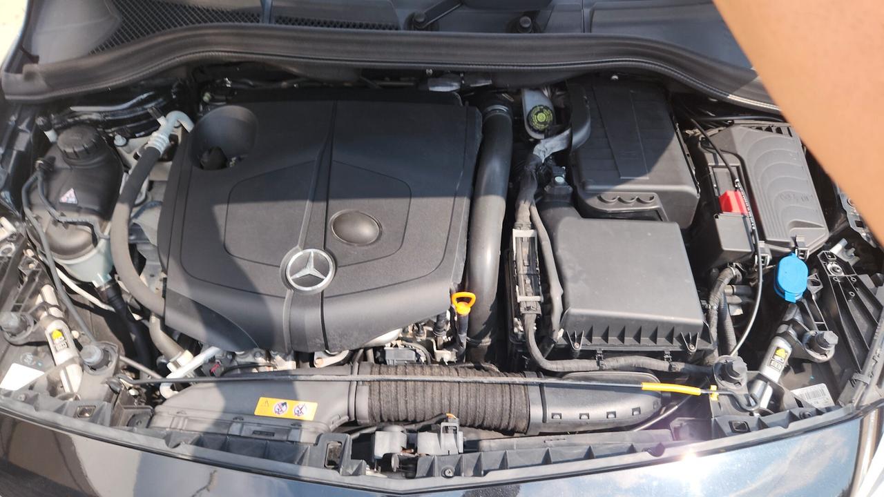Mercedes-benz B 200 MERCEDES CLASSE AMG MANUALE