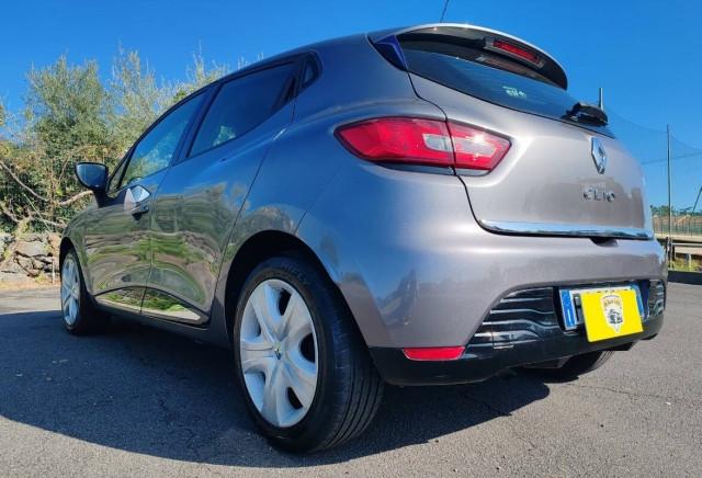 Renault Clio 1.2 Live 75cv