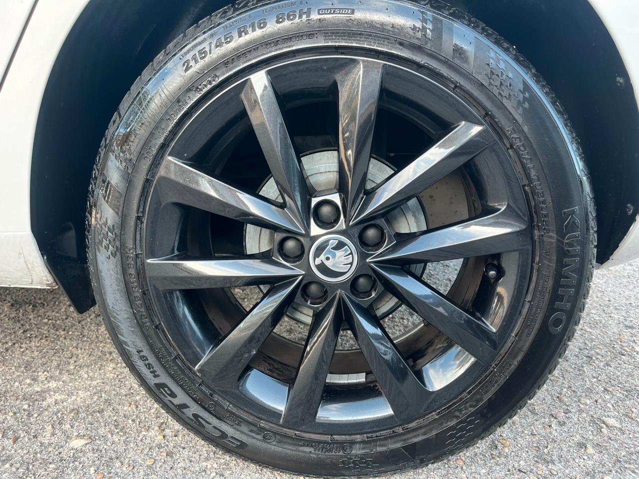 Skoda Fabia 1.0 MPI 60 CV Twin Color Nero