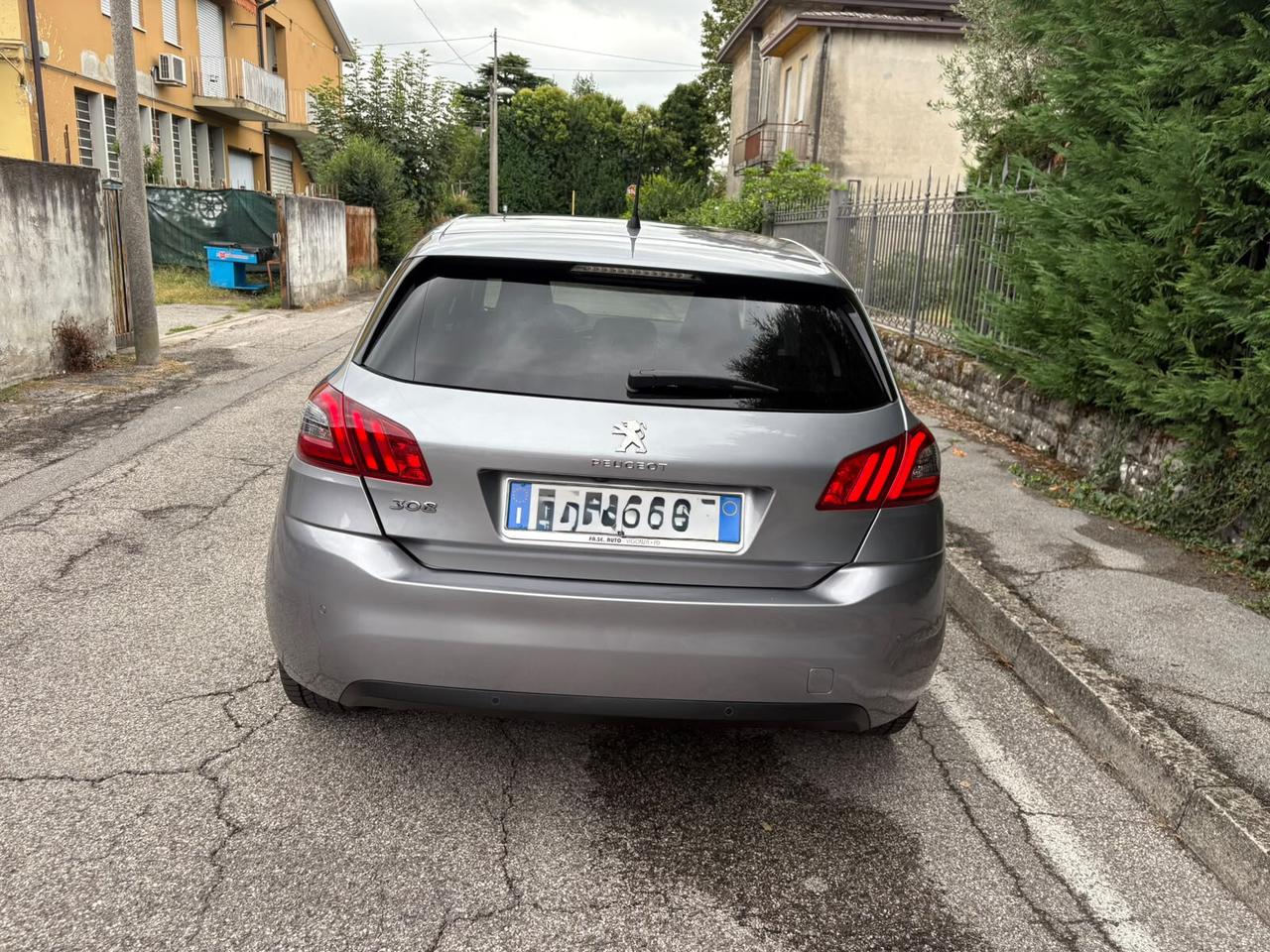 PEUGEOT 308 PureTech Turbo 130 S&S Allure