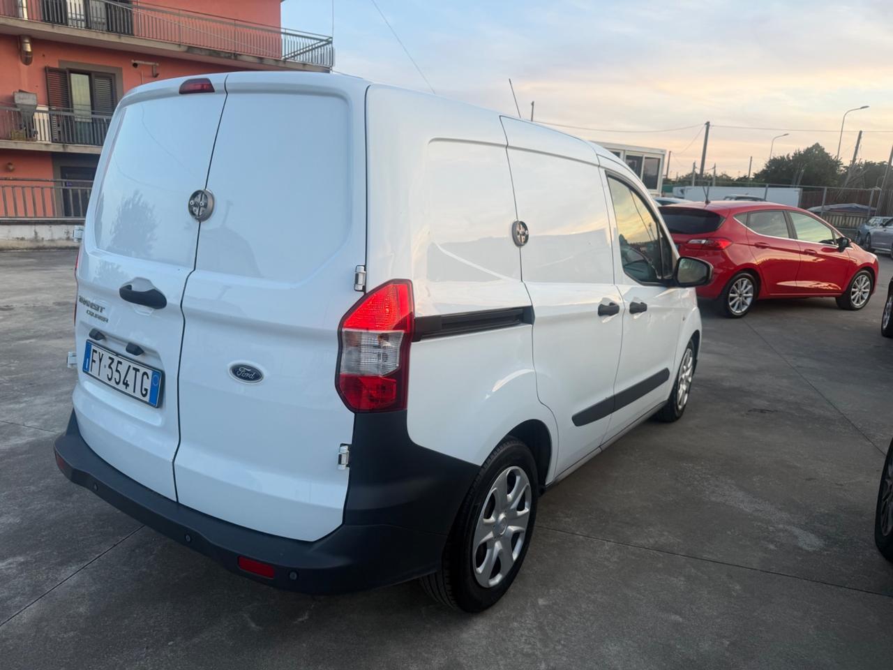 Ford transit courier