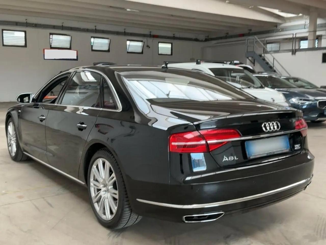 Audi A8 L 6.3 W12 FSI quattro tiptronic