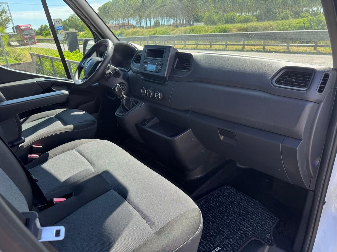 Renault Master T35 2.3 dCi 135 PASSO LUNGO