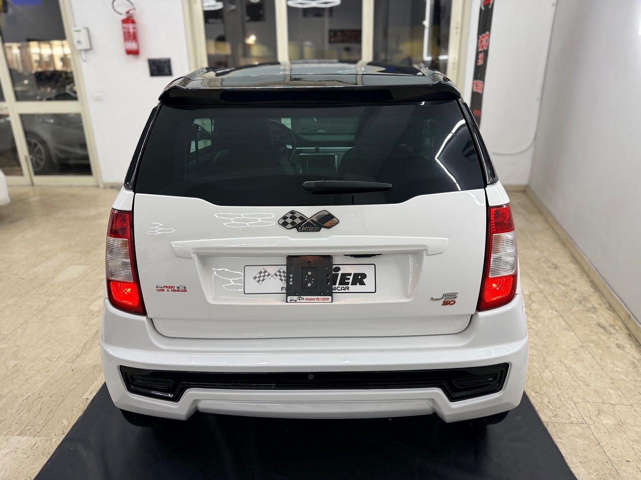 Ligier JS 50 Black & White