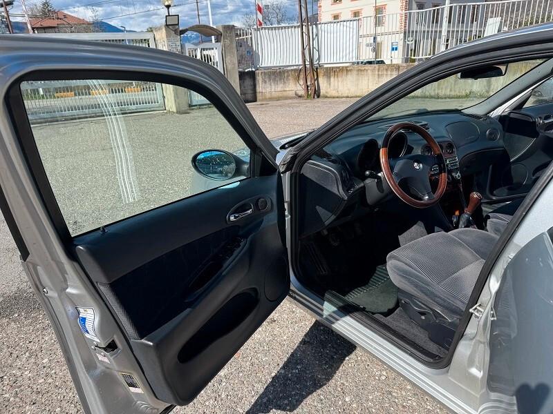 Alfa Romeo 156 1.8i 16V Twin Spark cat