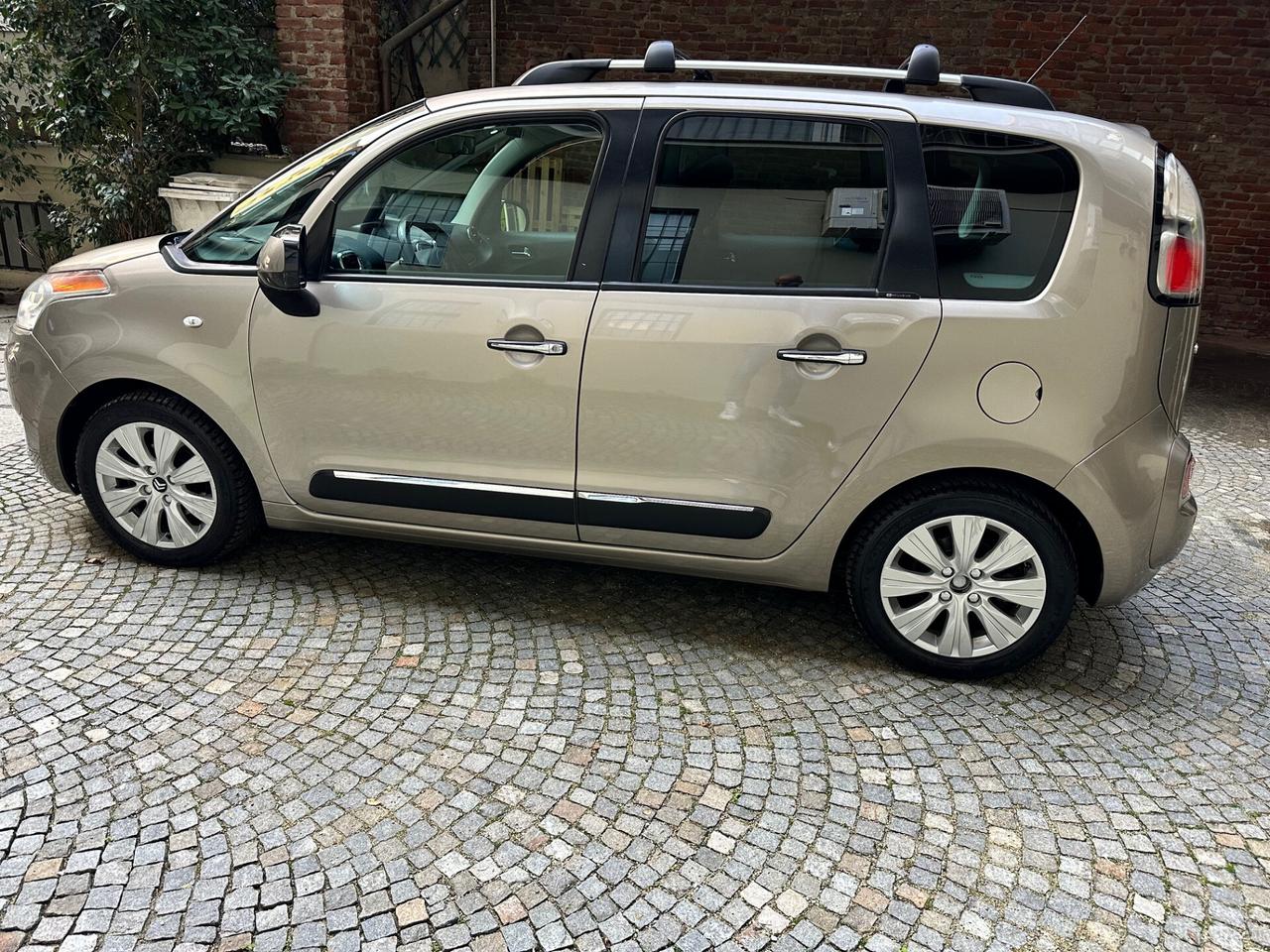 Citroen C3 Picasso 1.4 *DVD - Ok NeoPatent. - NAVIG. - TETTO