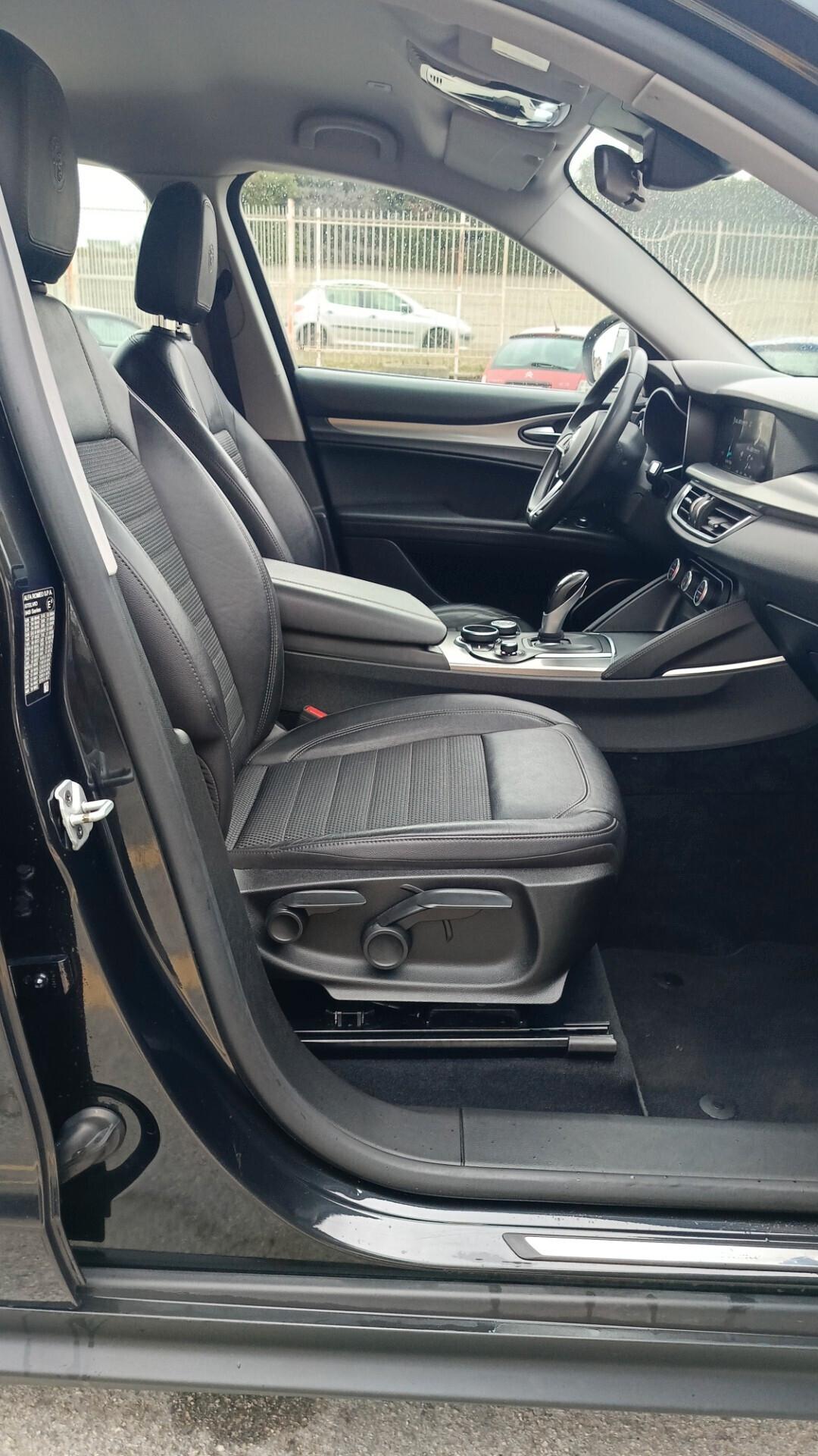 Alfa Romeo Stelvio 2.2 Turbodiesel 180 CV AT8 RWD Super