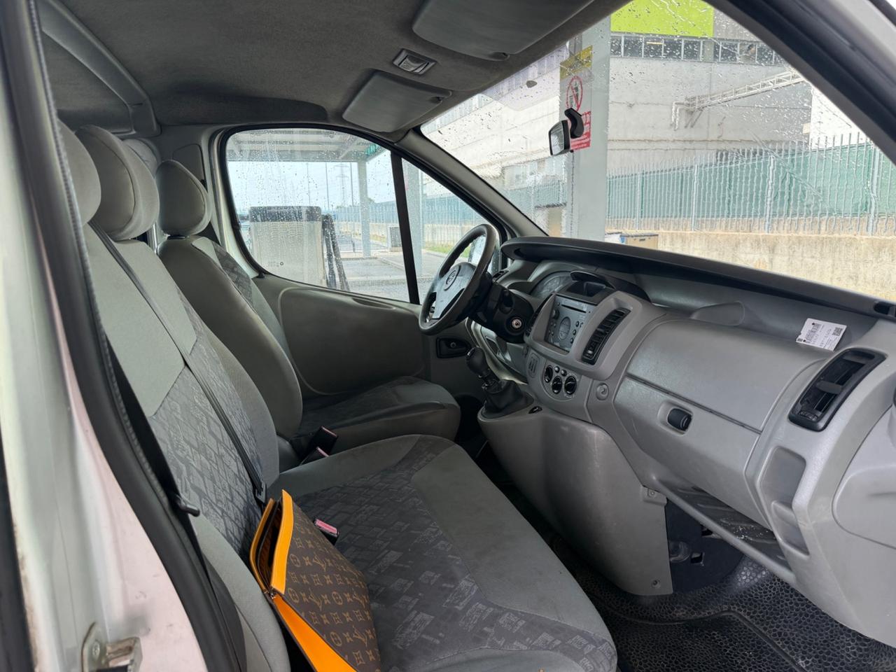 Opel Vivaro 9 Posti