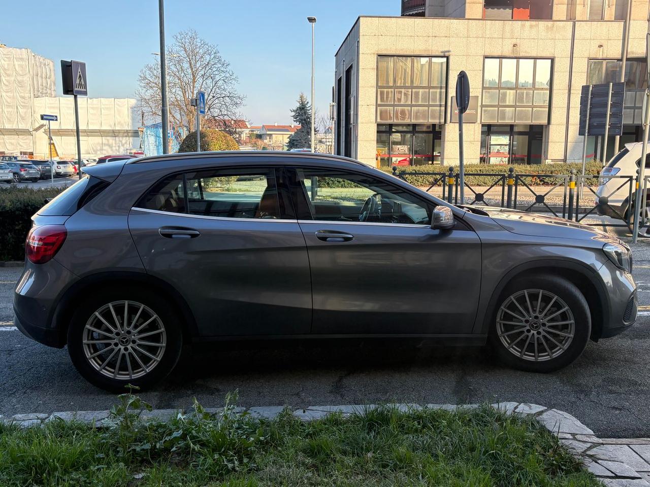 Mercedes-Benz GLA 180 CDI GLA- #8889