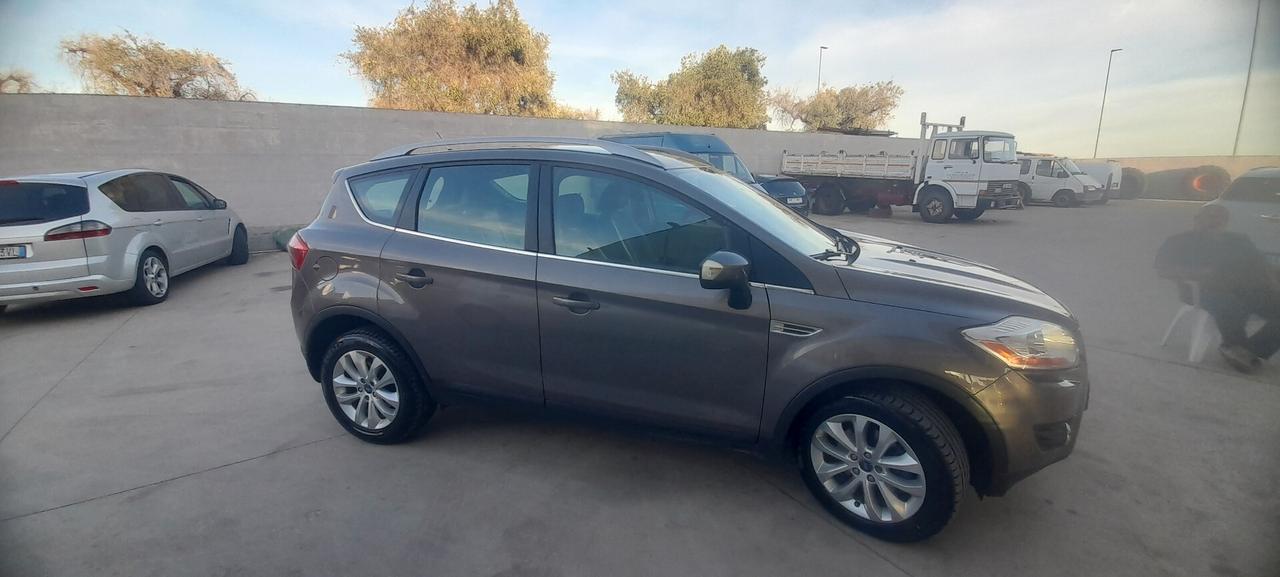 Ford Kuga 2.0 TDCI 163 CV 4WD Powershift Titanium