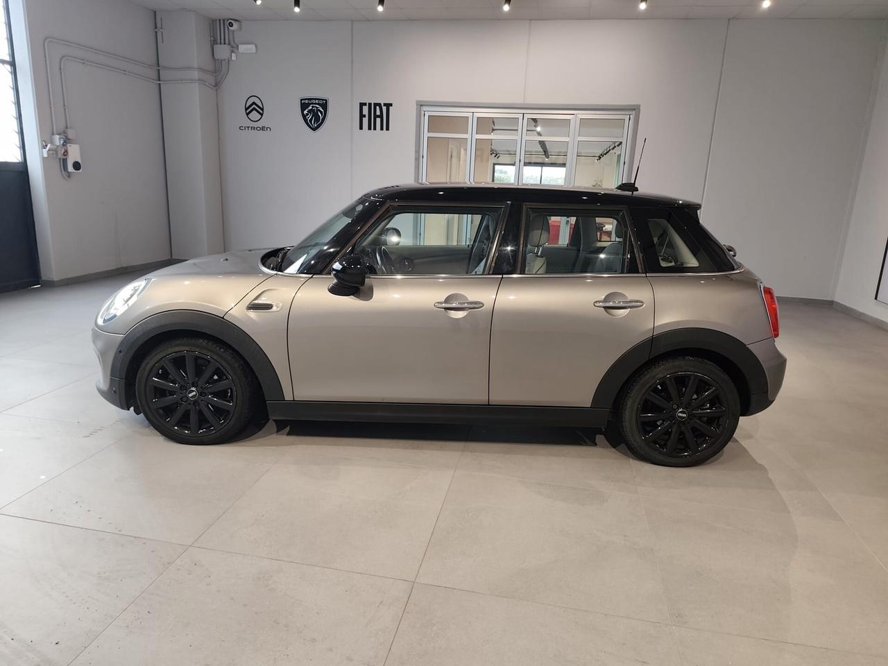 Mini 5 Porte F55 Cooper D 116Cv Aut Hype