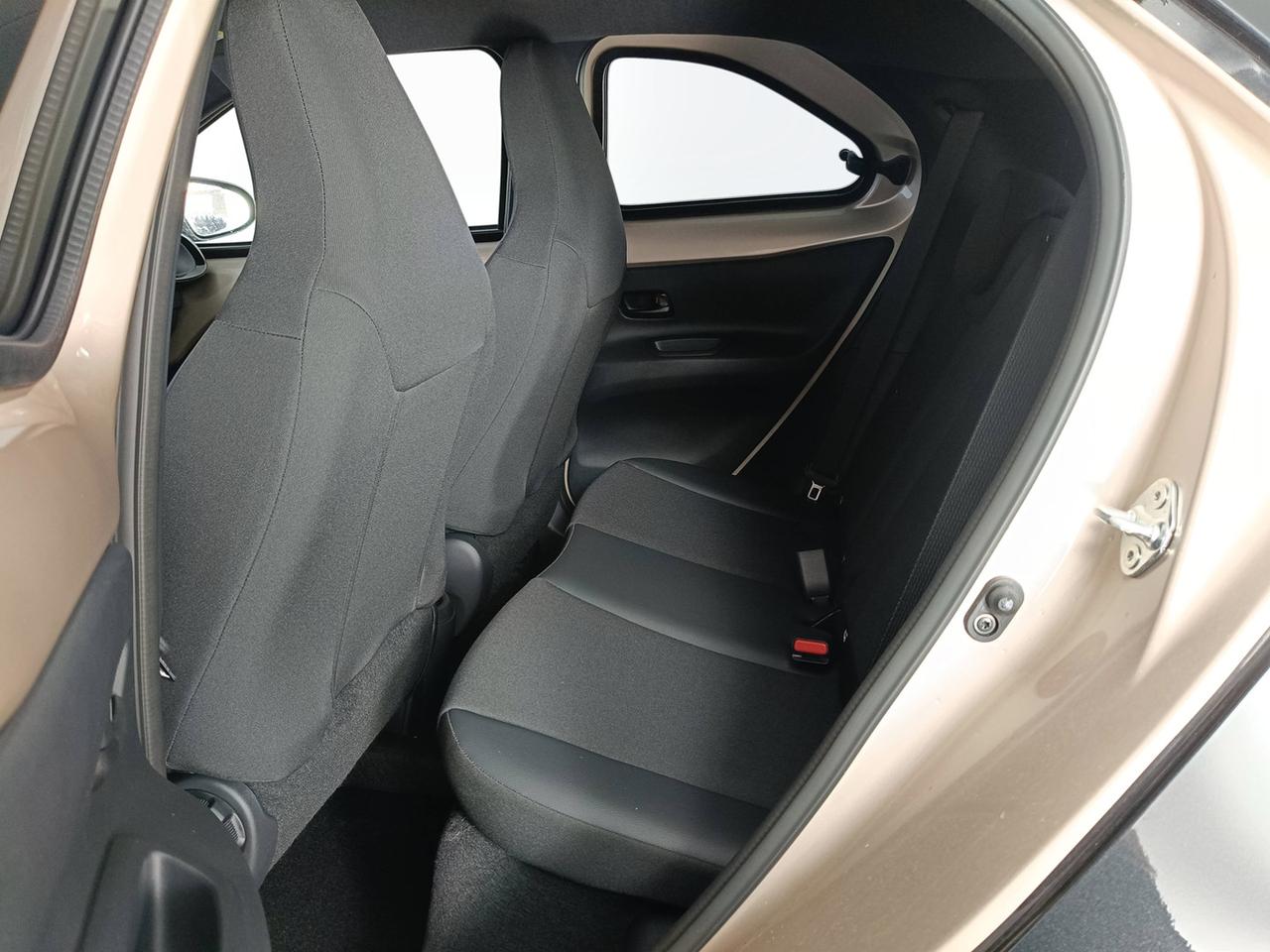 TOYOTA Aygo X 1.0B LOUNGE MT - MY24