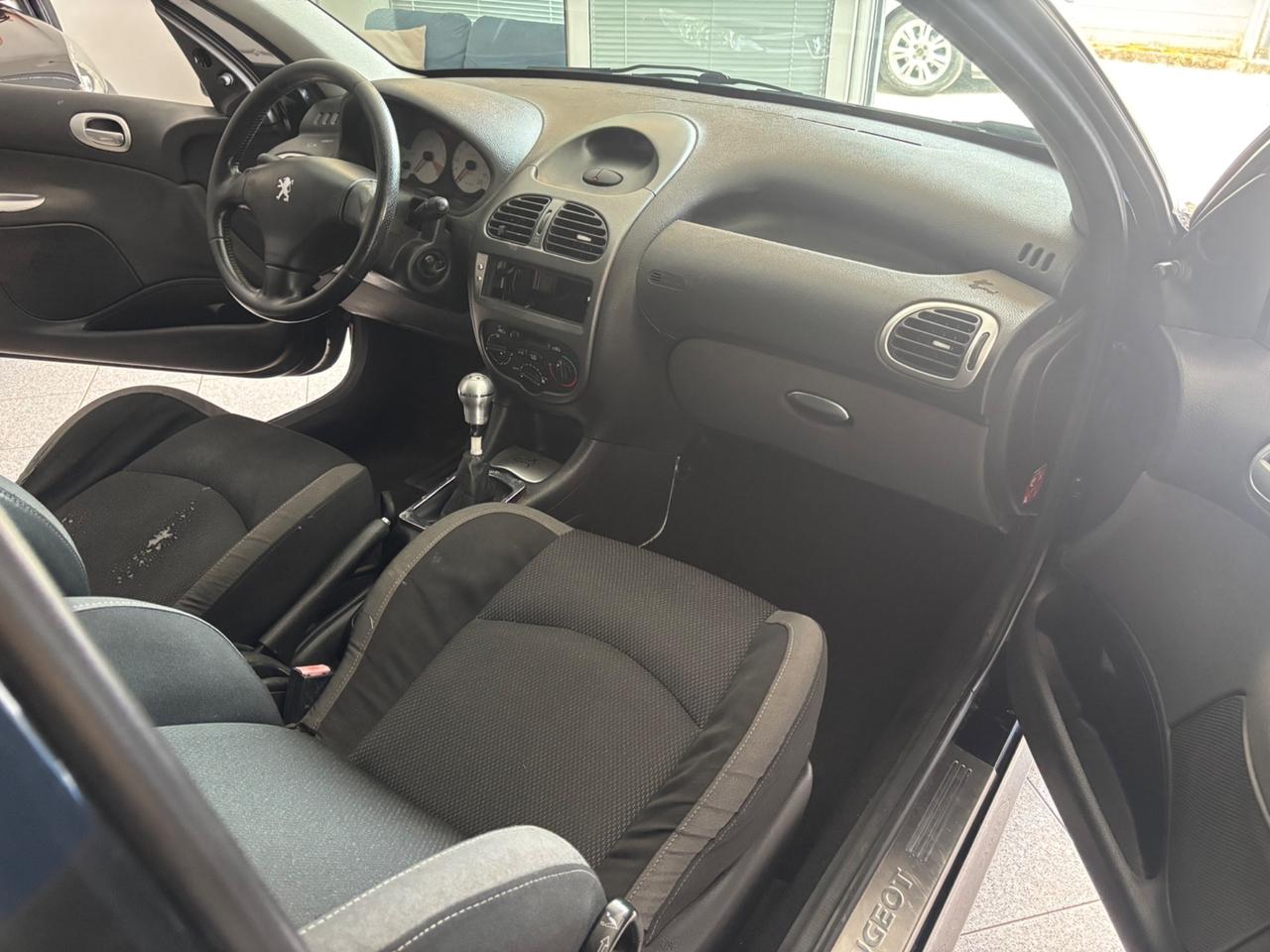Peugeot 206 1.4 HDi 3p. Enfant Terrible