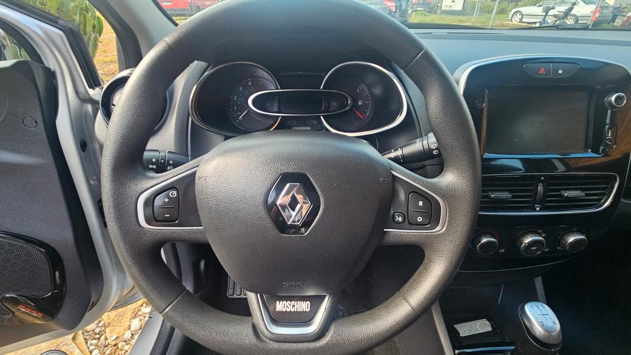 Renault Clio dCi 8V 75 CV 5 porte Moschino Life