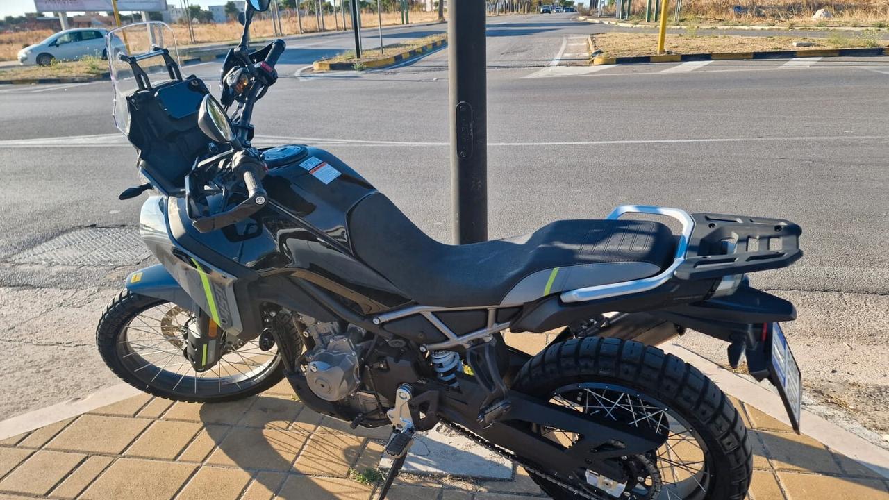 Cf Moto 450MT Seminuova!