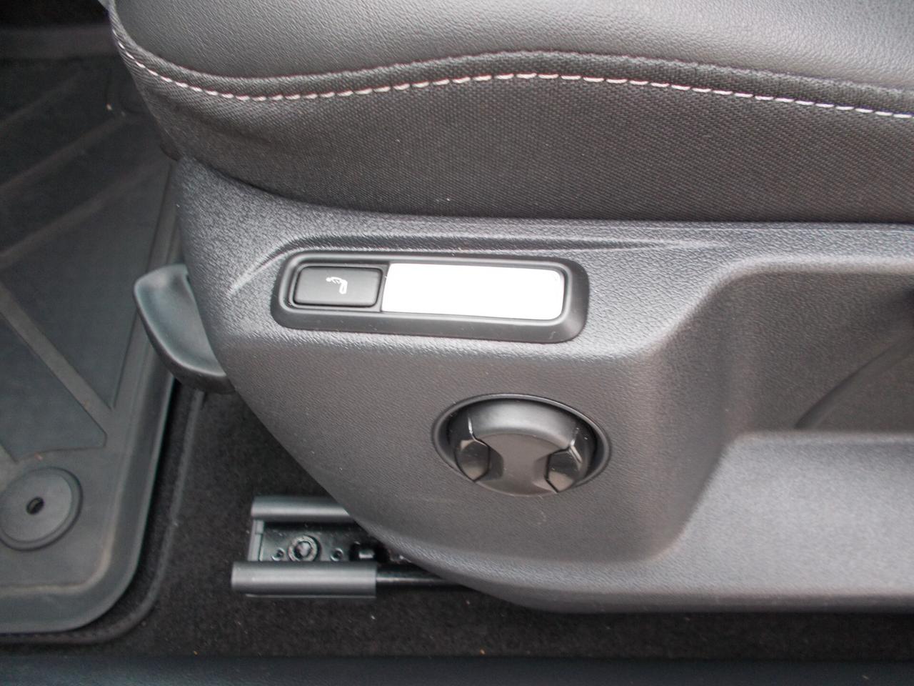 Volkswagen T-Roc 2.0 TDI SCR Style virtual-cockpit