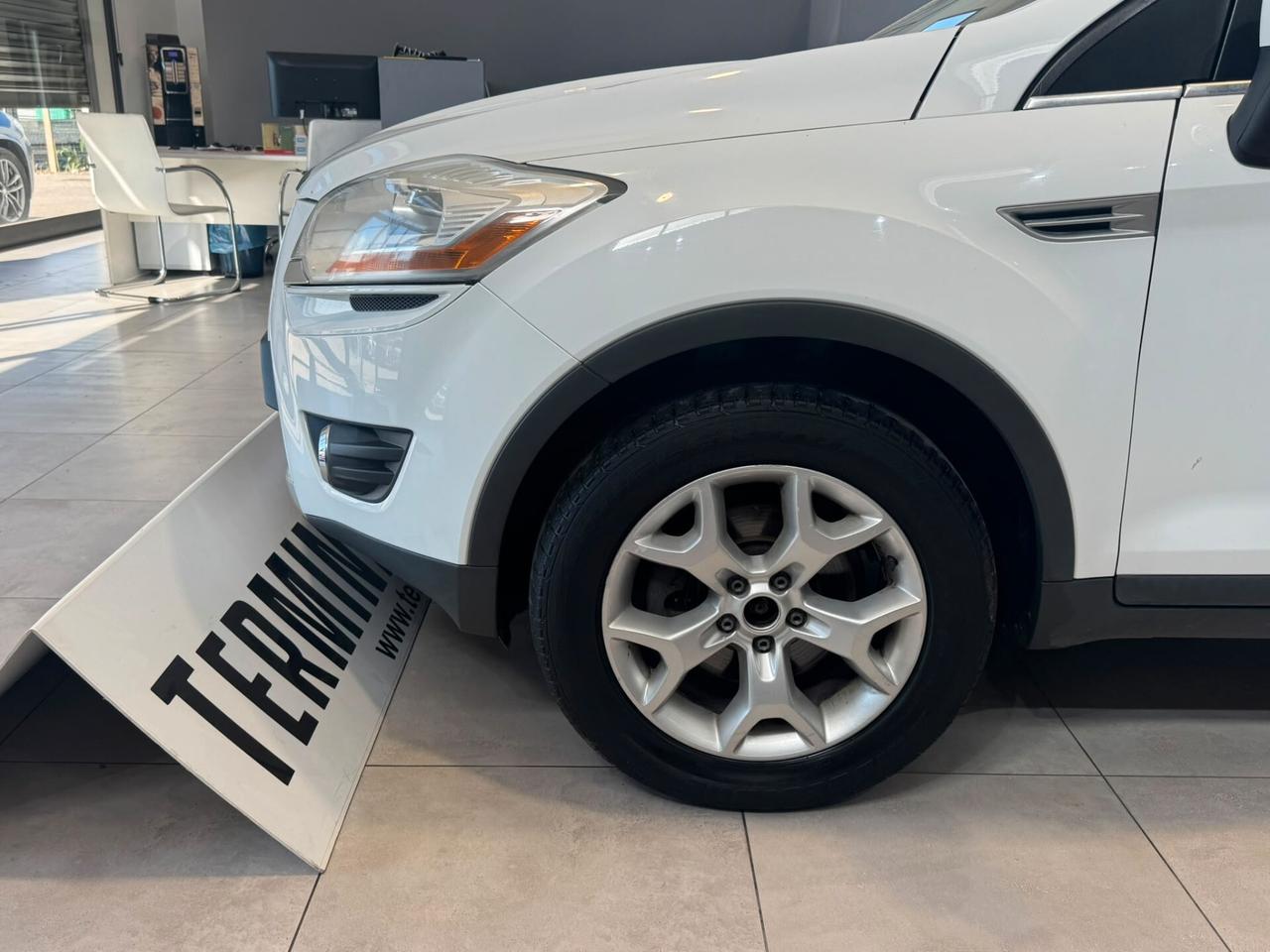 Ford Kuga Kuga+ 2.0 TDCi 140 CV 2WD DPF