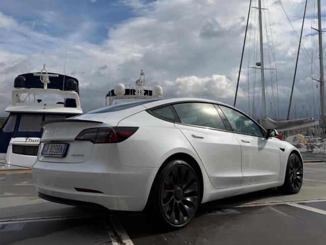 TESLA Model 3 PERFORMANCE NAVI+PELLE+PINZE ROSSE+SPOILER