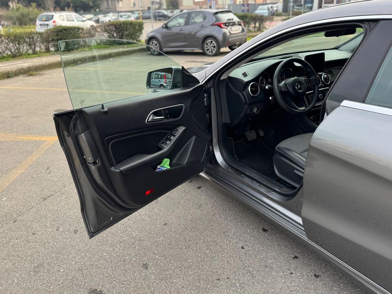 Mercedes-Benz CLA 180 Sport CLA 180 D #8883