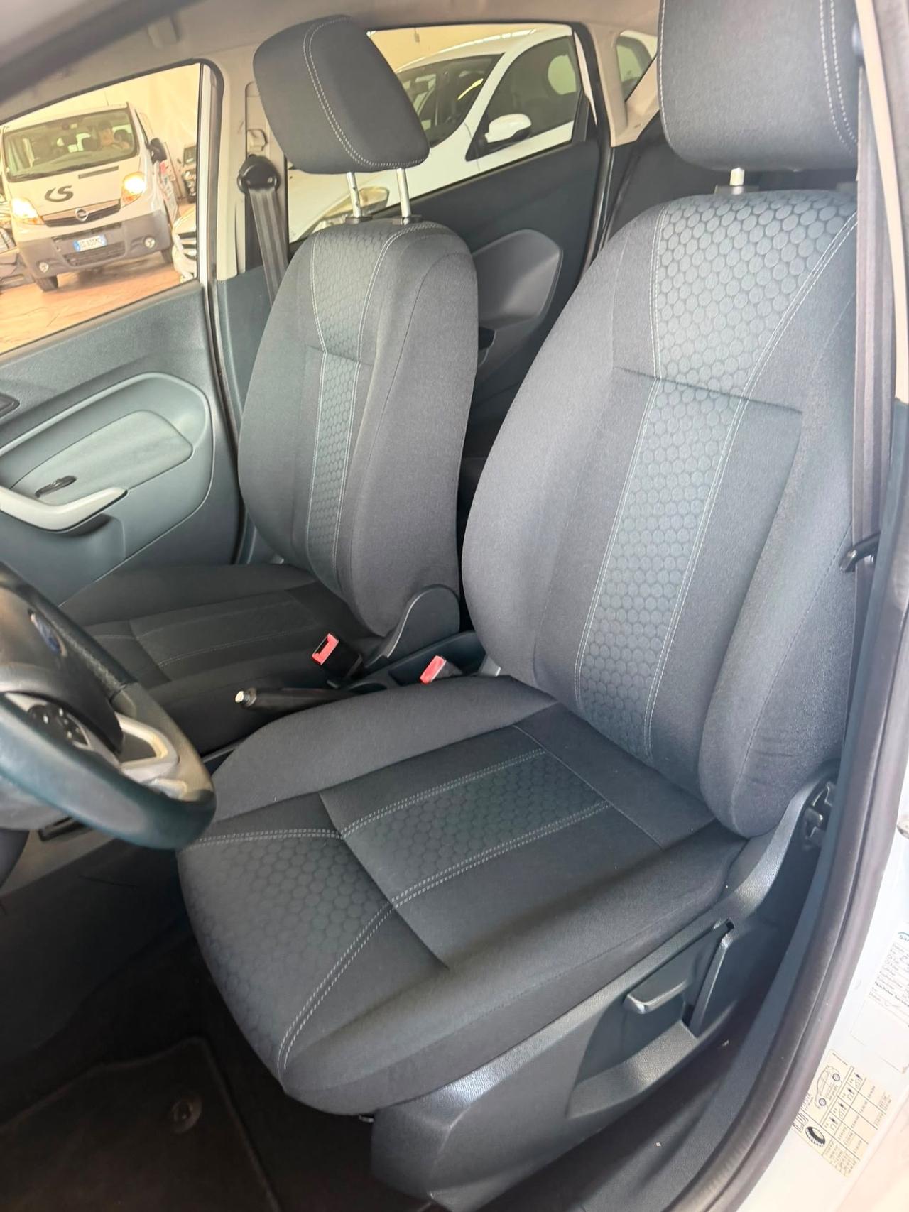 Ford Fiesta 1.4 5 porte Bz.- GPL Titanium