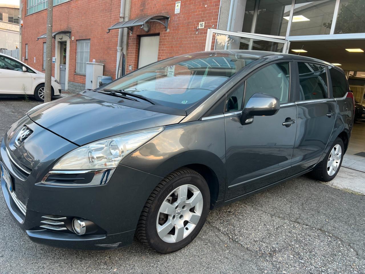Peugeot 5008 1.6 HDi 112CV Business