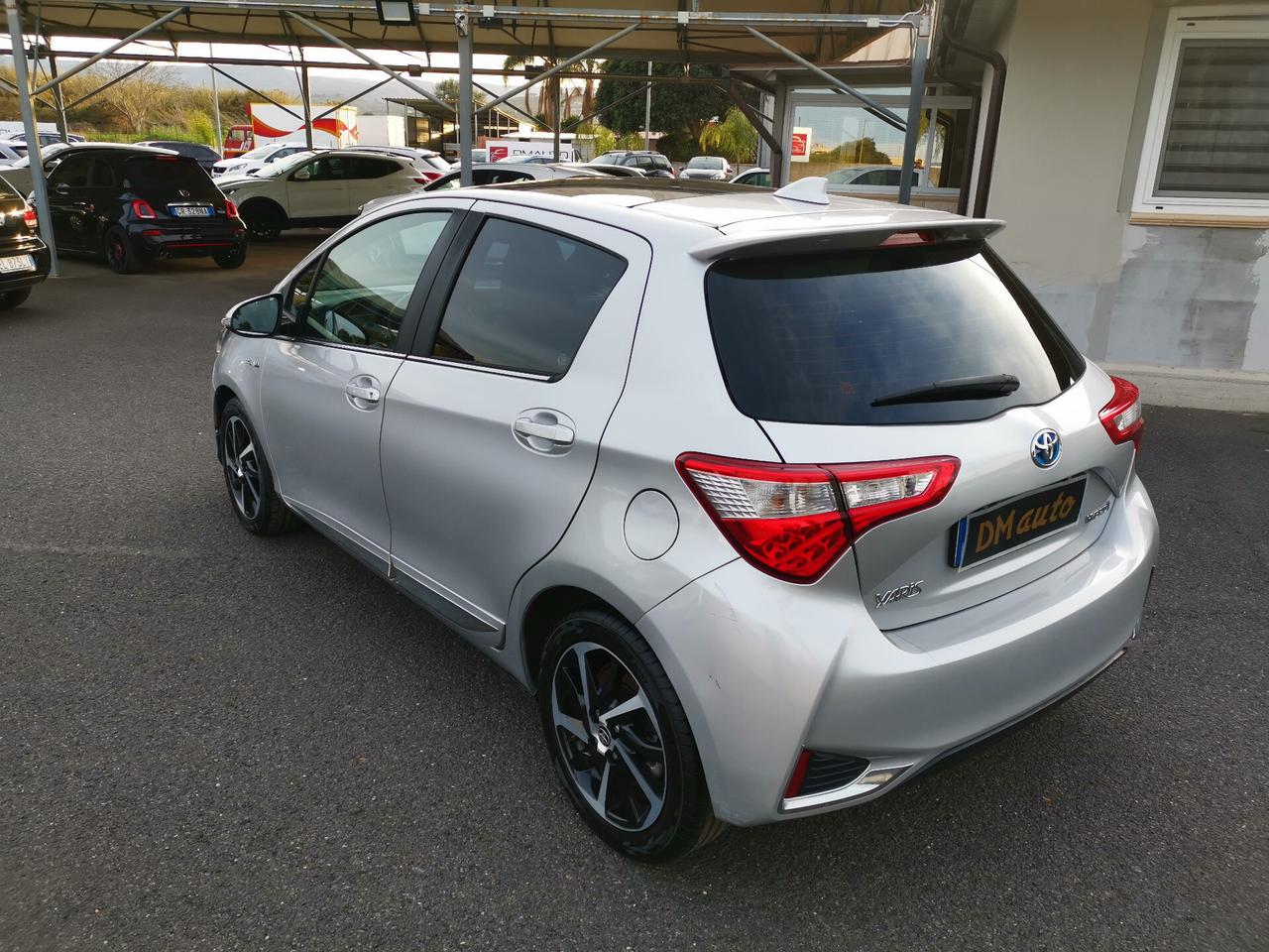 Toyota Yaris 1.5 Hybrid 5 porte Cool