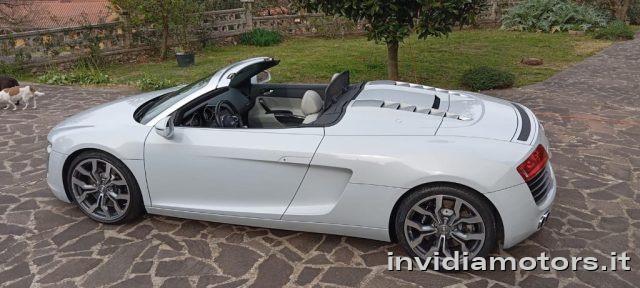 AUDI R8 Spyder 4.2 V8 FSI quattro R tronic