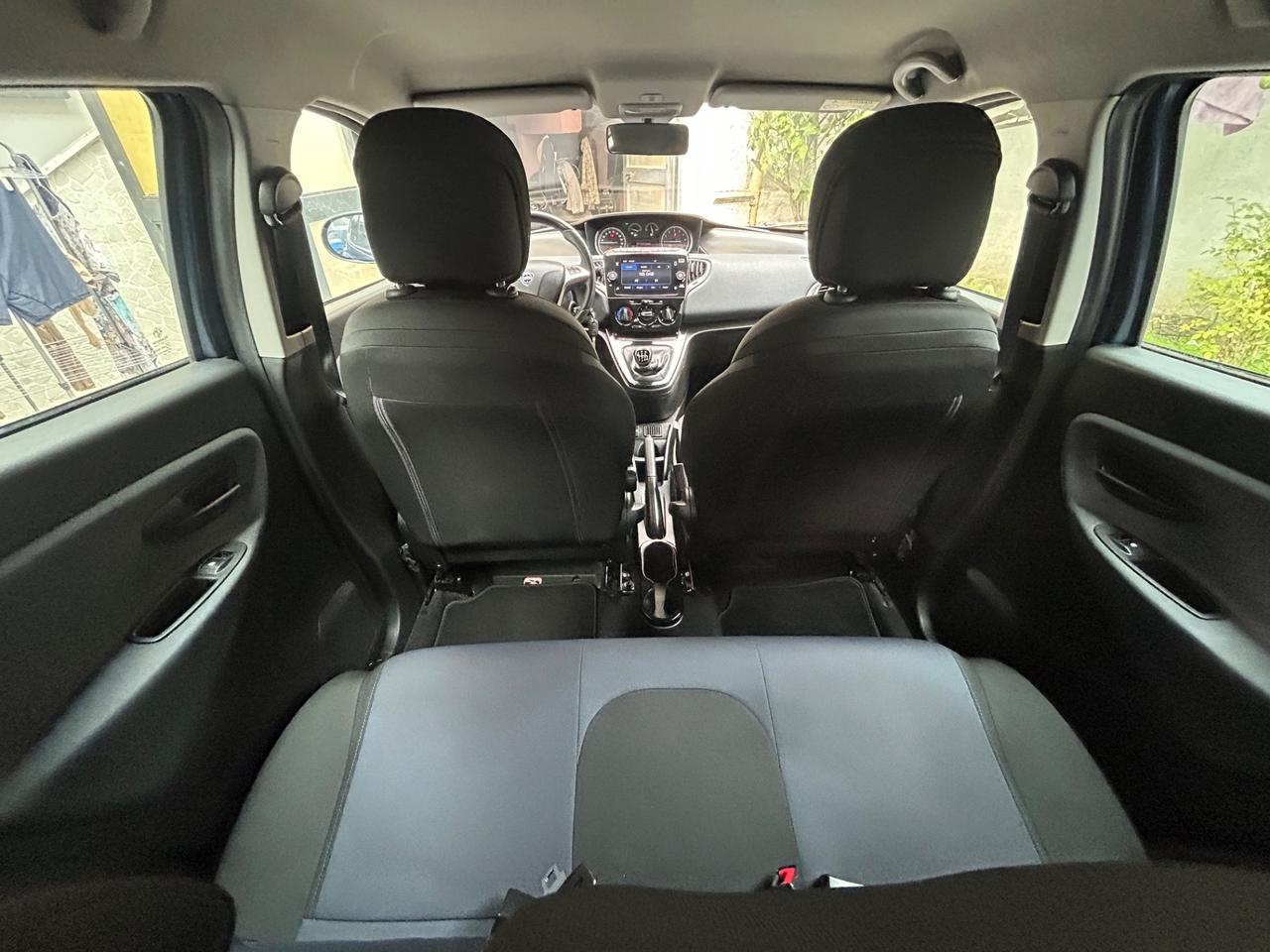 Lancia Ypsilon 1.0 FireFly 5 porte S&S Hybrid Ecochic Gold