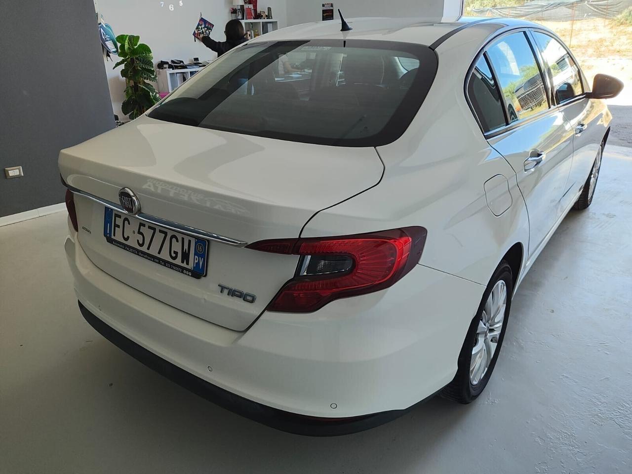 Fiat Tipo 1.6 Mjt 4 porte Lounge