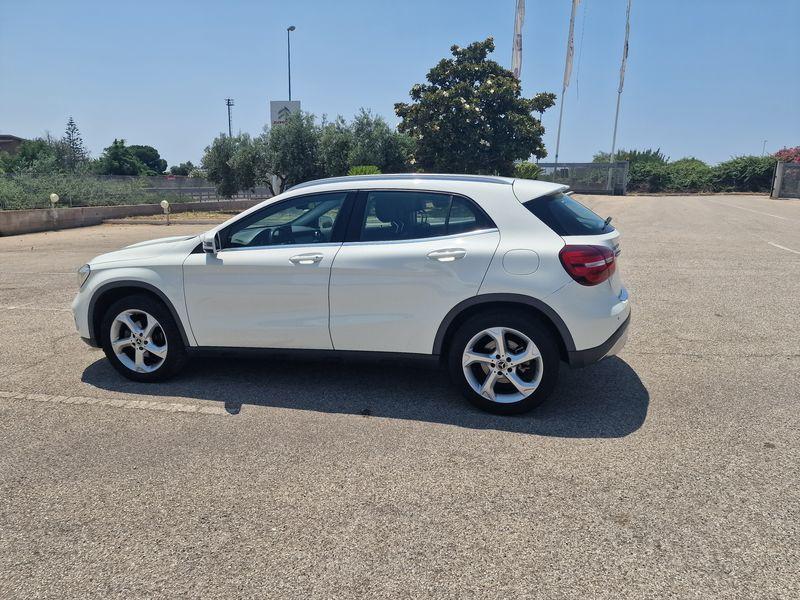 Mercedes-Benz GLA-X156 2017 - GLA 180 d Sport auto