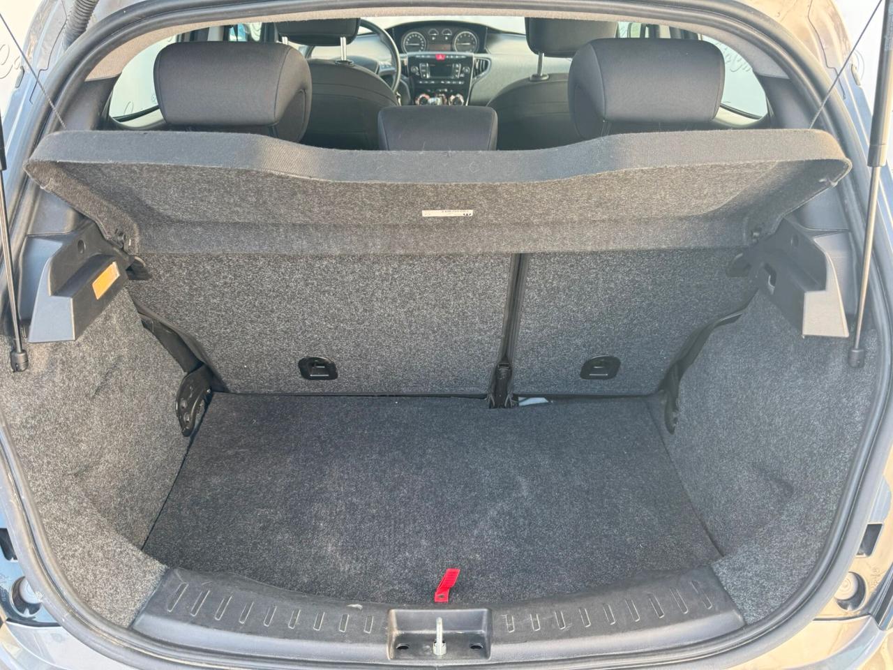 Lancia Ypsilon 1.0 FireFly 70cv Hybrid Silver