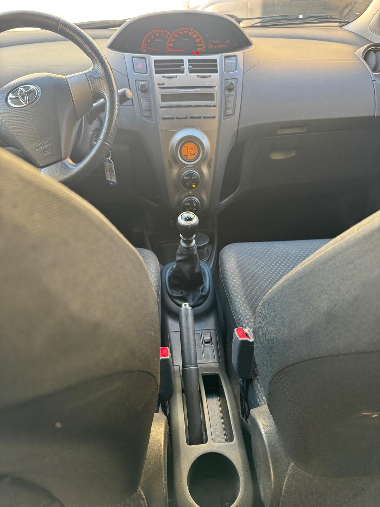 Toyota Yaris 1.4 D-4D DPF 5 porte Sol